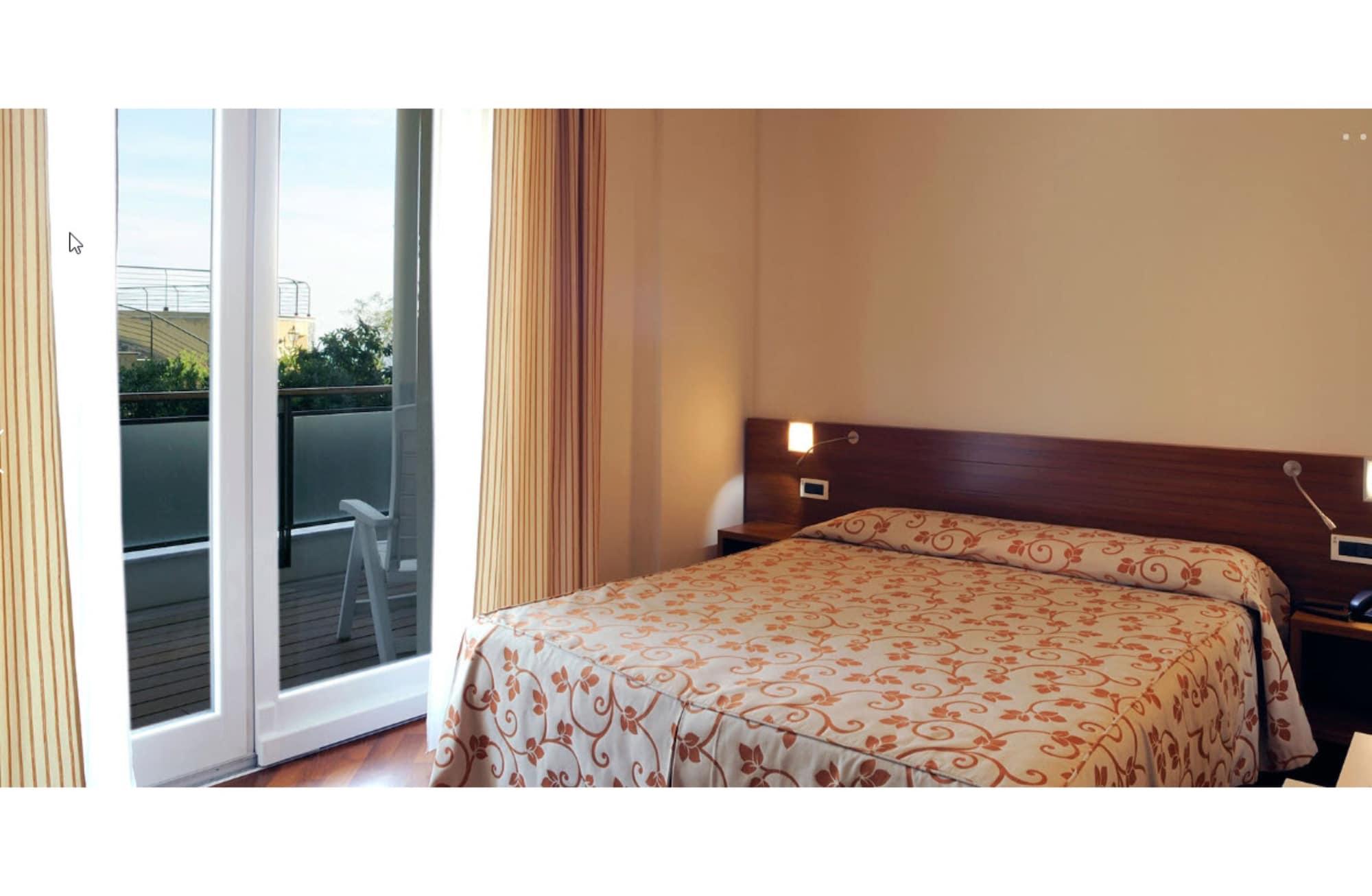 Hotel Le Roi Варацце Экстерьер фото